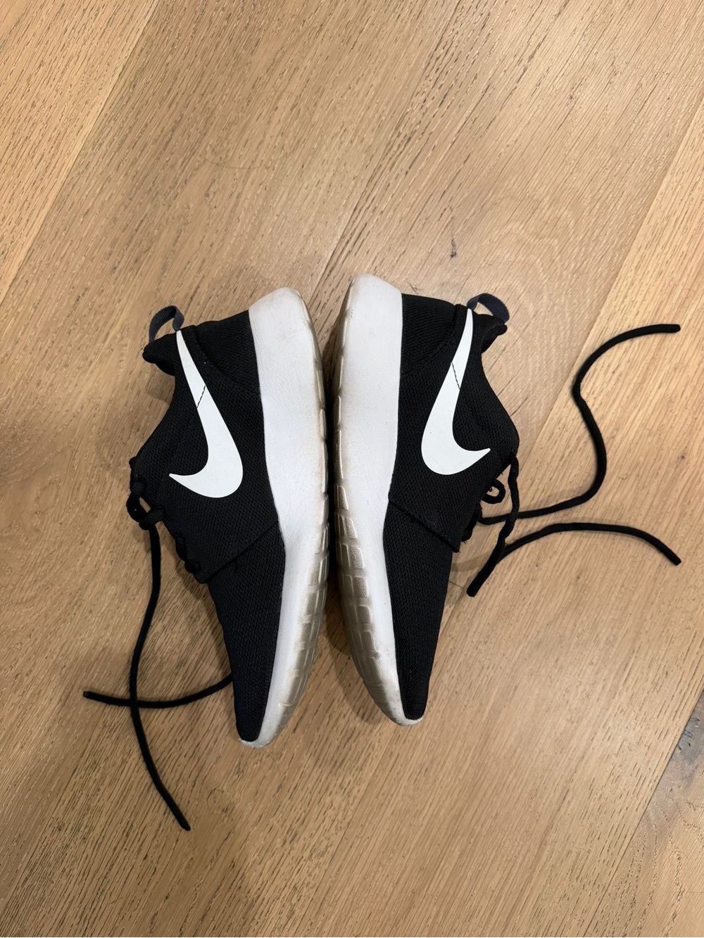 Nike Roche Sneakers